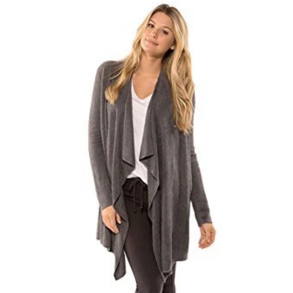 Barefoot Dreams Sweaters - BAMBOO Chic Lite Calypso Wrap Graphite S/M
Barefoot Dreams